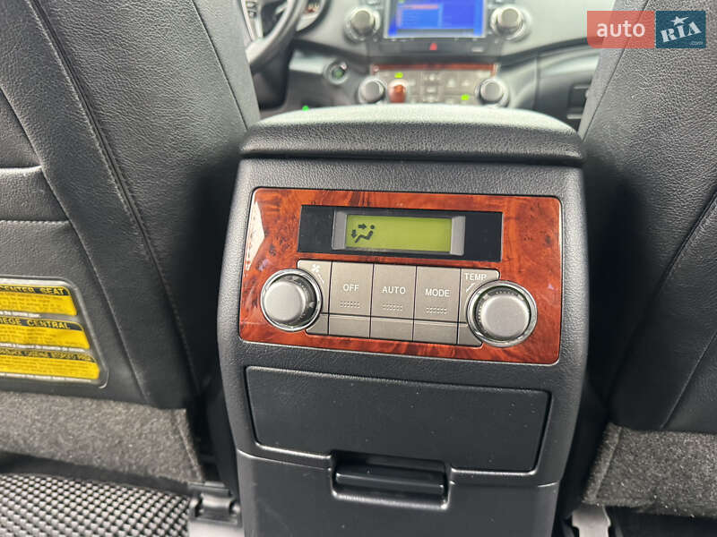 Позашляховик / Кросовер Toyota Highlander 2013 в Києві