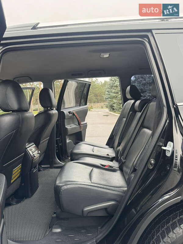 Позашляховик / Кросовер Toyota Highlander 2013 в Києві