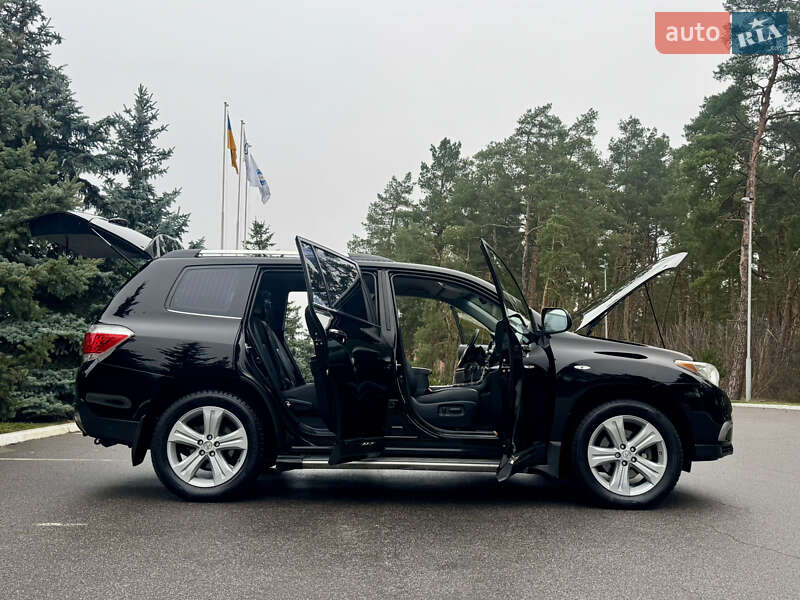 Позашляховик / Кросовер Toyota Highlander 2013 в Києві