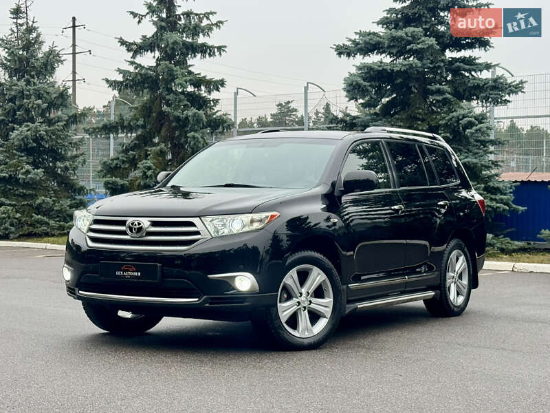 Позашляховик / Кросовер Toyota Highlander 2013 в Києві