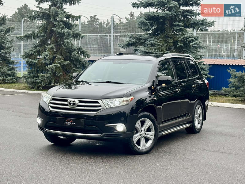 Позашляховик / Кросовер Toyota Highlander 2013 в Києві