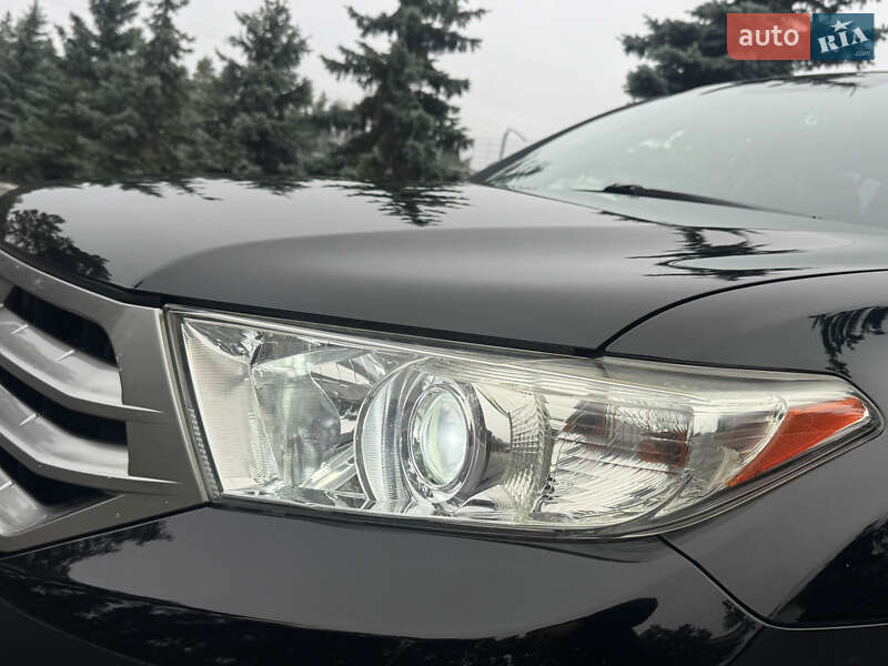 Позашляховик / Кросовер Toyota Highlander 2013 в Києві