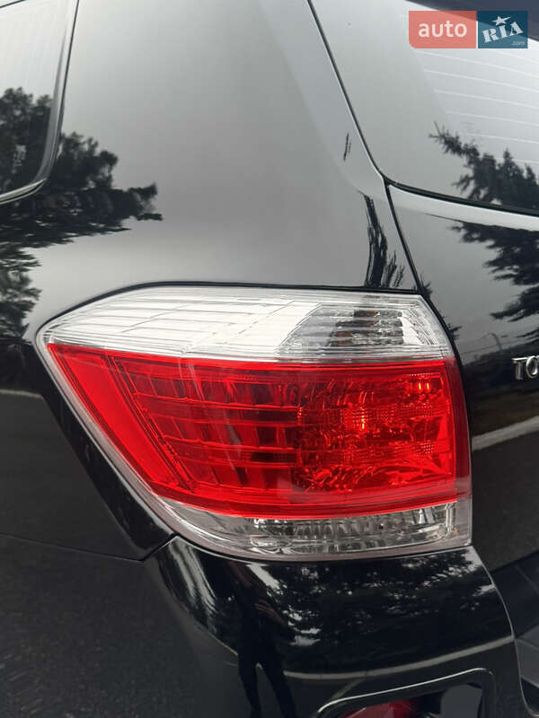 Позашляховик / Кросовер Toyota Highlander 2013 в Києві