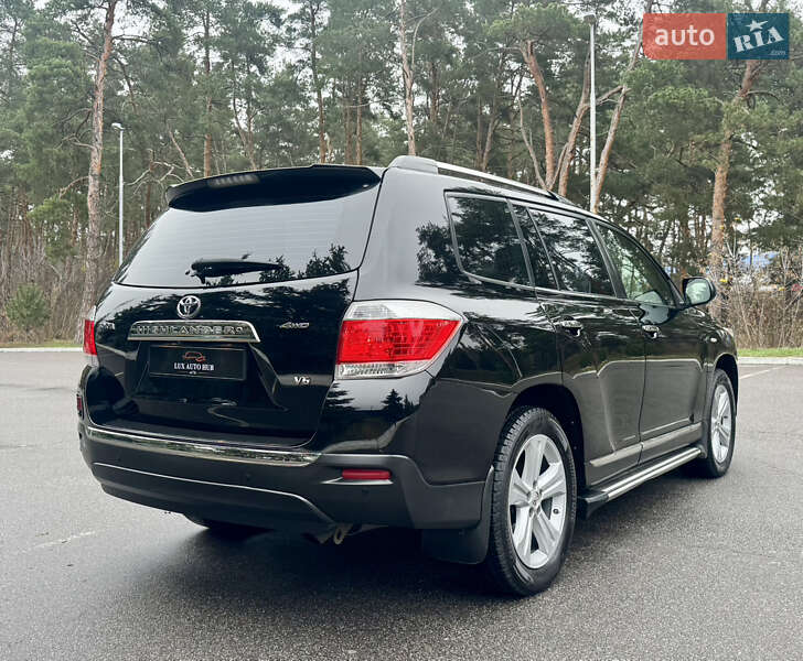 Позашляховик / Кросовер Toyota Highlander 2013 в Києві