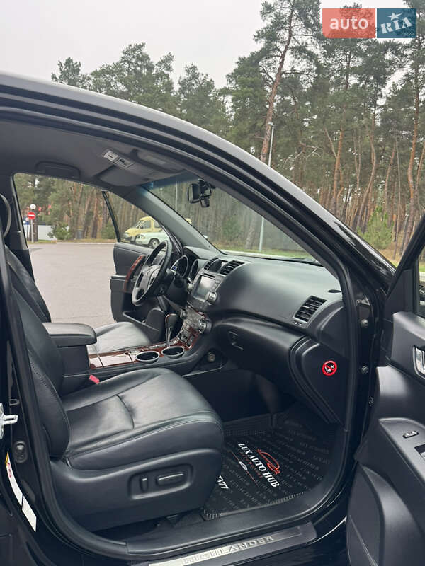 Позашляховик / Кросовер Toyota Highlander 2013 в Києві