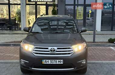 Позашляховик / Кросовер Toyota Highlander 2011 в Києві