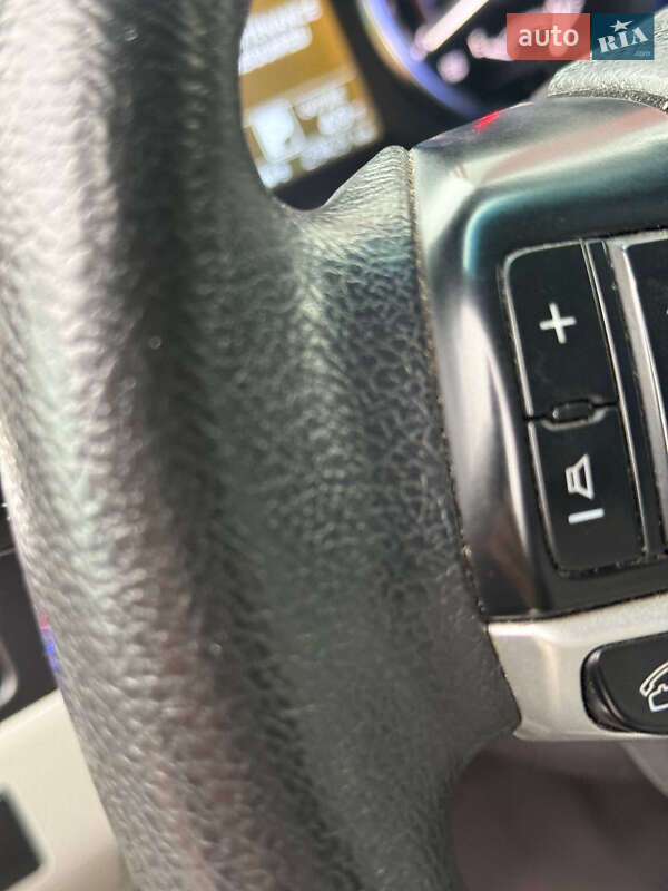 Внедорожник / Кроссовер Toyota Highlander 2016 в Днепре фото 8 Внедорожник / Кроссовер Toyota Highlander 2016 в Днепре