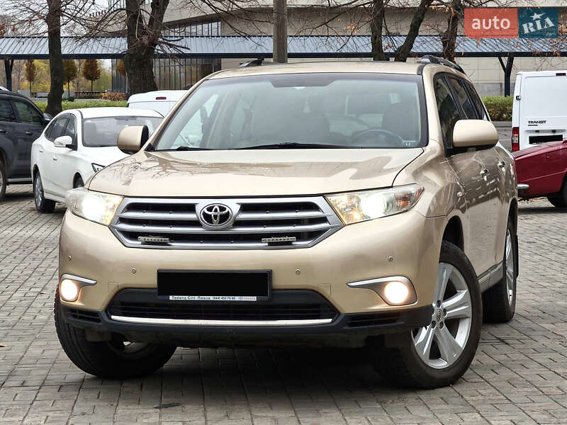 Внедорожник / Кроссовер Toyota Highlander 2011 в Днепре