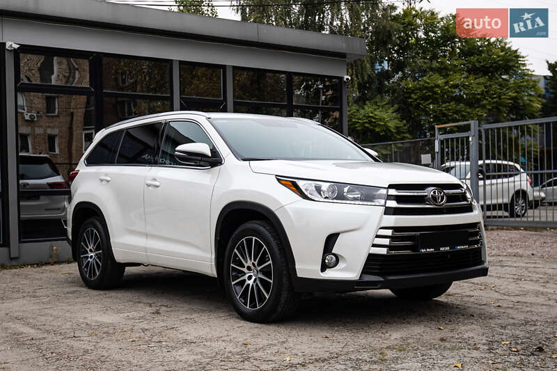 Позашляховик / Кросовер Toyota Highlander 2019 в Києві фото 8 Позашляховик / Кросовер Toyota Highlander 2019 в Києві