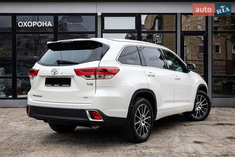 Позашляховик / Кросовер Toyota Highlander 2019 в Києві фото 14 Позашляховик / Кросовер Toyota Highlander 2019 в Києві