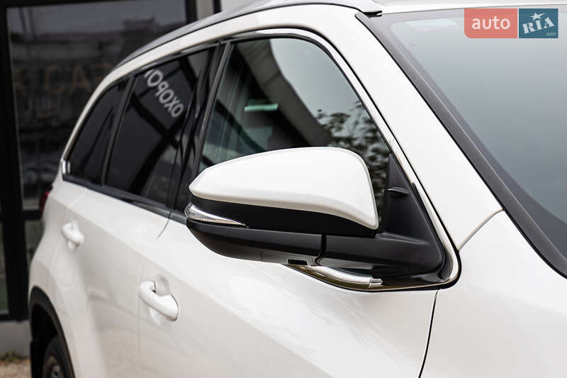 Позашляховик / Кросовер Toyota Highlander 2019 в Києві фото 21 Позашляховик / Кросовер Toyota Highlander 2019 в Києві