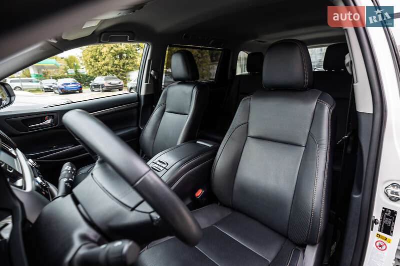 Позашляховик / Кросовер Toyota Highlander 2019 в Києві фото 44 Позашляховик / Кросовер Toyota Highlander 2019 в Києві