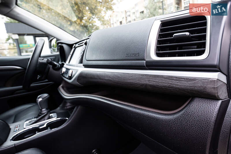 Позашляховик / Кросовер Toyota Highlander 2019 в Києві фото 67 Позашляховик / Кросовер Toyota Highlander 2019 в Києві