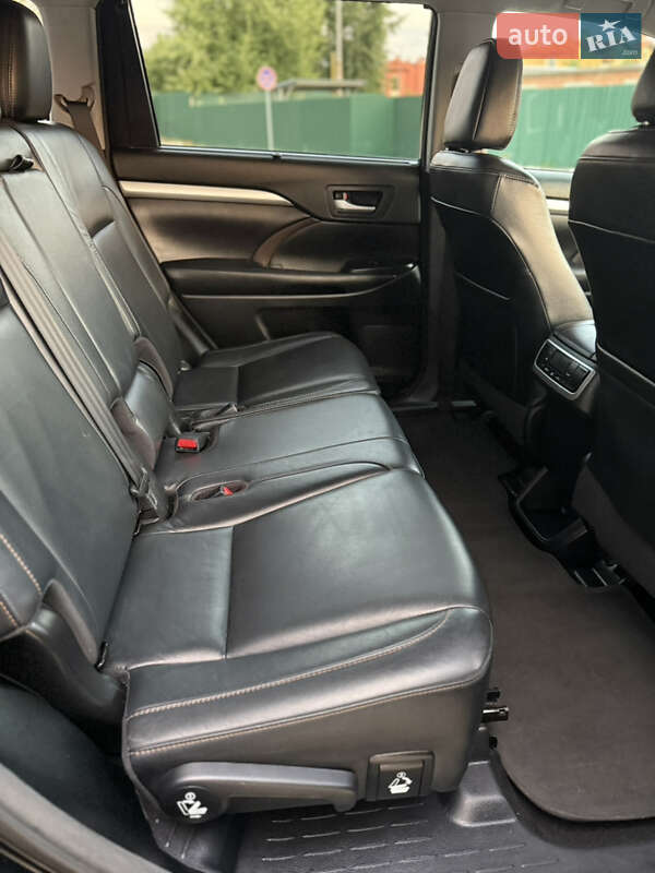 Внедорожник / Кроссовер Toyota Highlander 2017 в Киеве фото 13 Внедорожник / Кроссовер Toyota Highlander 2017 в Киеве