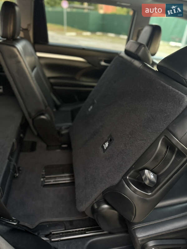 Внедорожник / Кроссовер Toyota Highlander 2017 в Киеве фото 17 Внедорожник / Кроссовер Toyota Highlander 2017 в Киеве