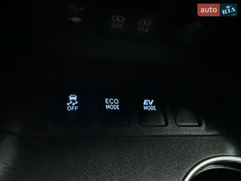 Внедорожник / Кроссовер Toyota Highlander 2017 в Киеве фото 47 Внедорожник / Кроссовер Toyota Highlander 2017 в Киеве