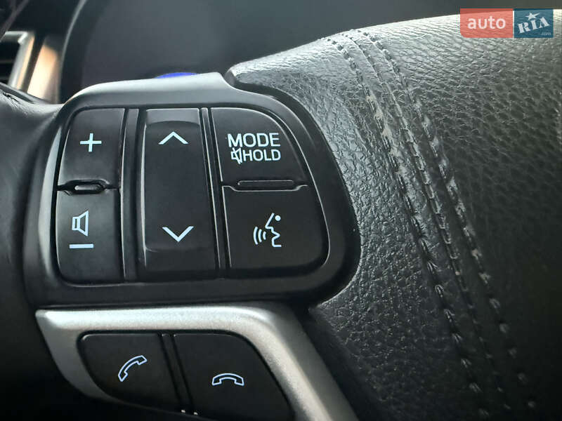 Внедорожник / Кроссовер Toyota Highlander 2017 в Киеве фото 50 Внедорожник / Кроссовер Toyota Highlander 2017 в Киеве