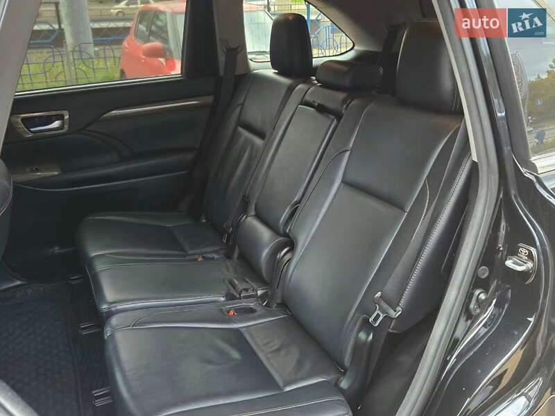Внедорожник / Кроссовер Toyota Highlander 2017 в Киеве фото 17 Внедорожник / Кроссовер Toyota Highlander 2017 в Киеве