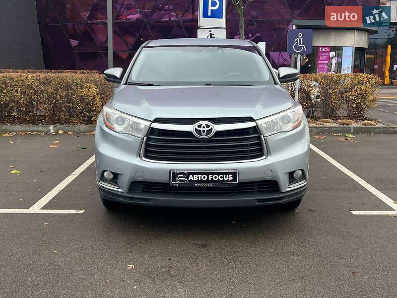 Внедорожник / Кроссовер Toyota Highlander 2014 в Киеве