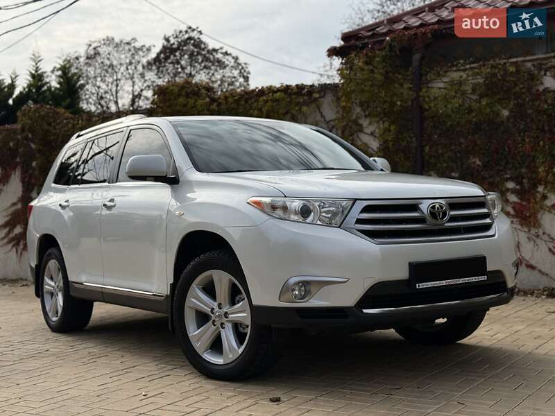 Внедорожник / Кроссовер Toyota Highlander 2011 в Одессе