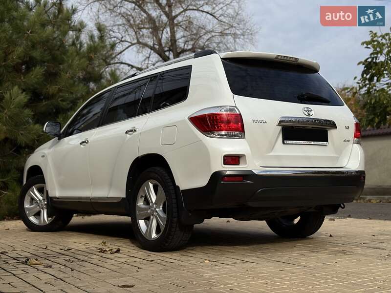 Внедорожник / Кроссовер Toyota Highlander 2011 в Одессе