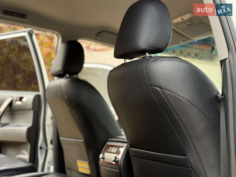Внедорожник / Кроссовер Toyota Highlander 2011 в Одессе
