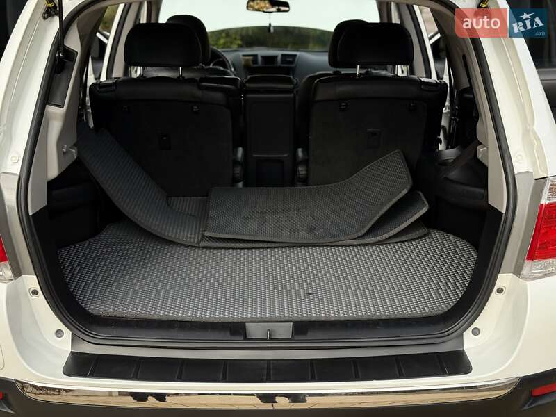 Внедорожник / Кроссовер Toyota Highlander 2011 в Одессе