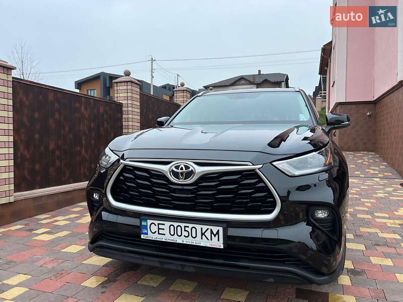 Позашляховик / Кросовер Toyota Highlander 2020 в Чернівцях