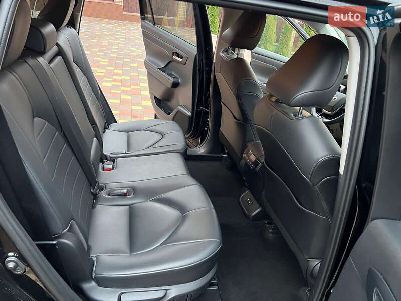 Позашляховик / Кросовер Toyota Highlander 2020 в Чернівцях