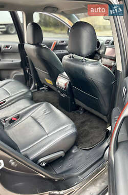 Внедорожник / Кроссовер Toyota Highlander 2011 в Виннице