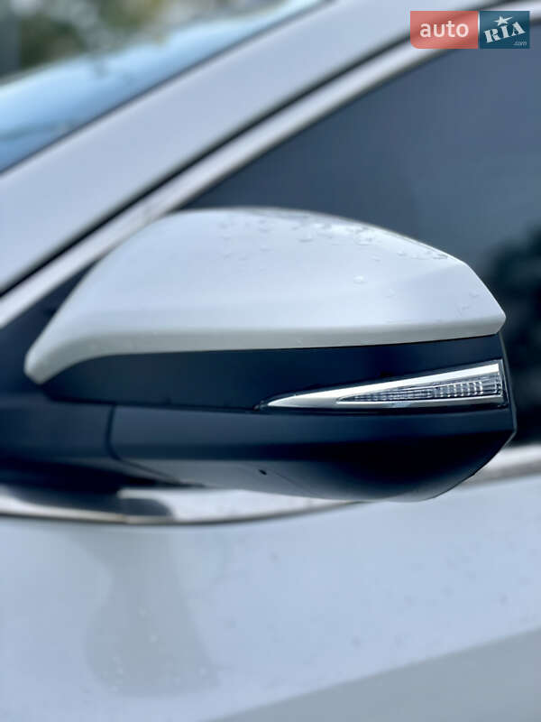 Внедорожник / Кроссовер Toyota Highlander 2016 в Киеве