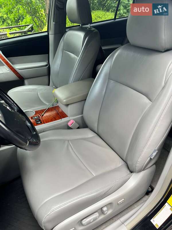 Позашляховик / Кросовер Toyota Highlander 2008 в Києві
