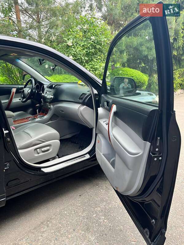 Позашляховик / Кросовер Toyota Highlander 2008 в Києві