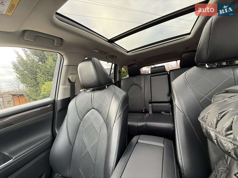 Внедорожник / Кроссовер Toyota Highlander 2022 в Киеве