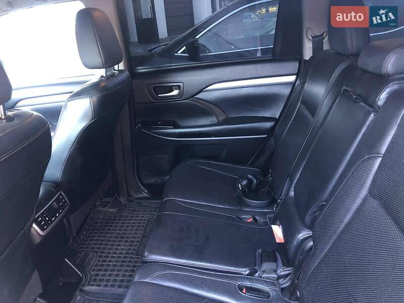 Позашляховик / Кросовер Toyota Highlander 2014 в Кам'янець-Подільському