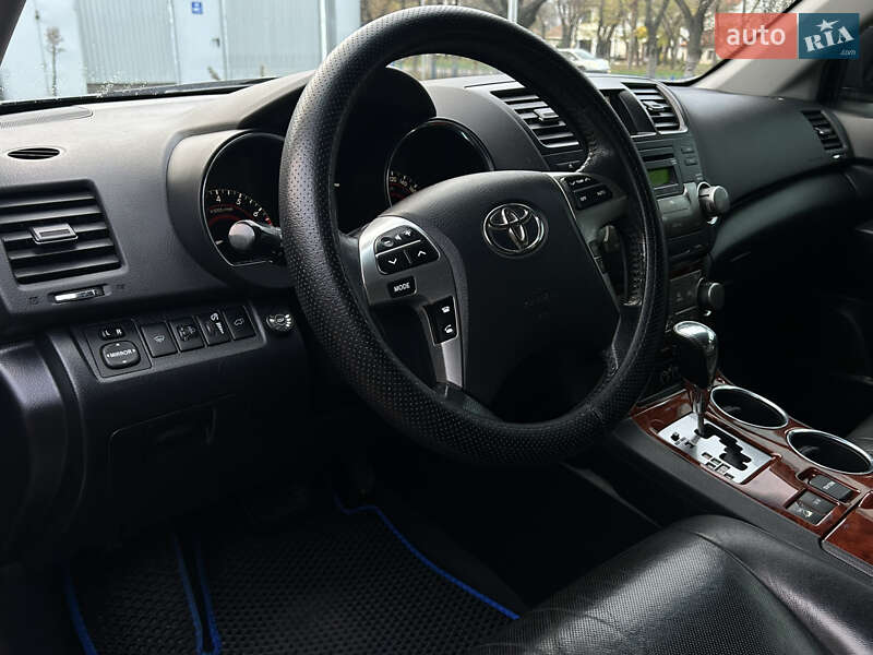 Внедорожник / Кроссовер Toyota Highlander 2012 в Николаеве фото 11 Внедорожник / Кроссовер Toyota Highlander 2012 в Николаеве