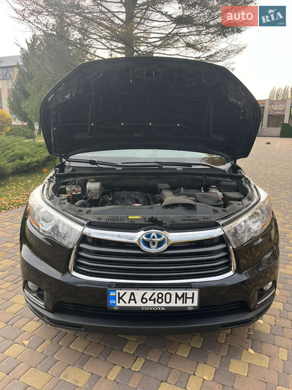 Внедорожник / Кроссовер Toyota Highlander 2016 в Киеве фото 41 Внедорожник / Кроссовер Toyota Highlander 2016 в Киеве