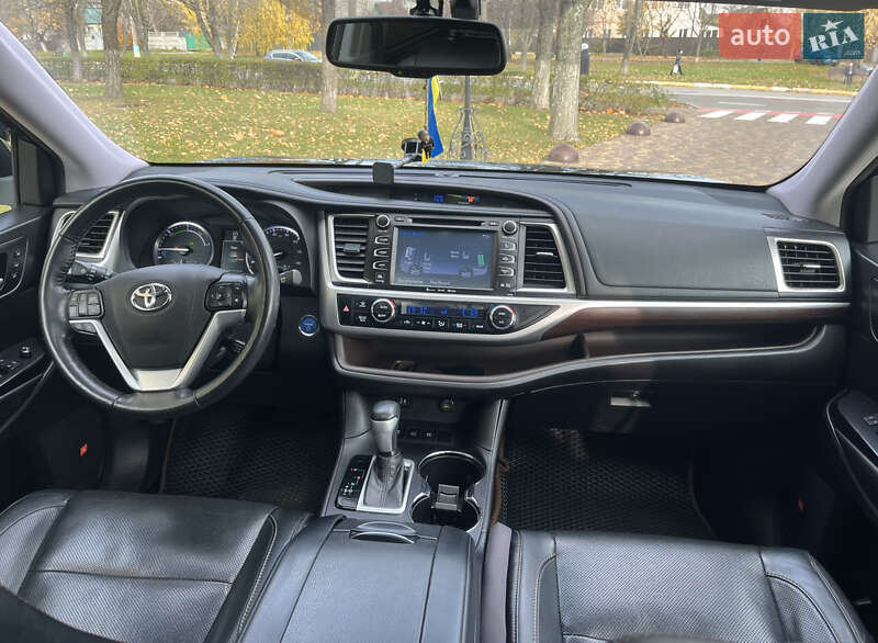 Внедорожник / Кроссовер Toyota Highlander 2016 в Киеве фото 37 Внедорожник / Кроссовер Toyota Highlander 2016 в Киеве