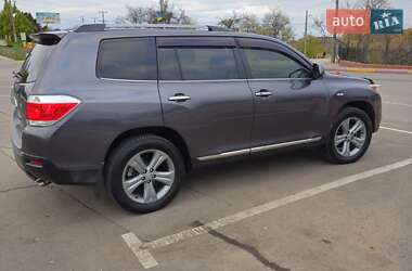 Внедорожник / Кроссовер Toyota Highlander 2011 в Одессе