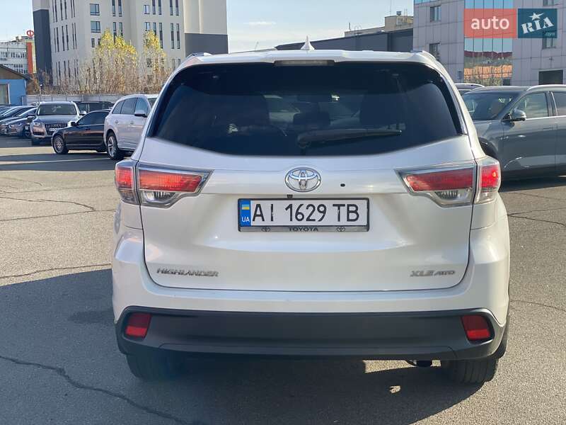 Позашляховик / Кросовер Toyota Highlander 2014 в Києві