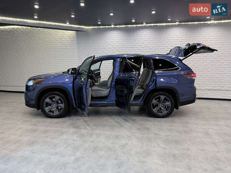 Внедорожник / Кроссовер Toyota Highlander 2016 в Одессе