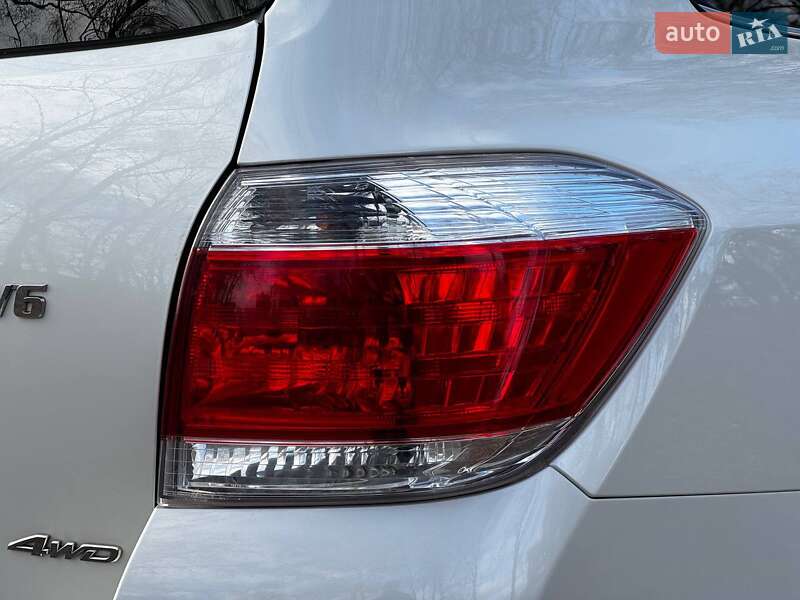 Внедорожник / Кроссовер Toyota Highlander 2012 в Ахтырке фото 15 Внедорожник / Кроссовер Toyota Highlander 2012 в Ахтырке