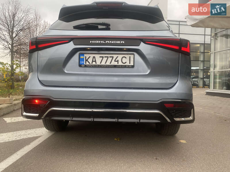 Внедорожник / Кроссовер Toyota Highlander 2022 в Киеве