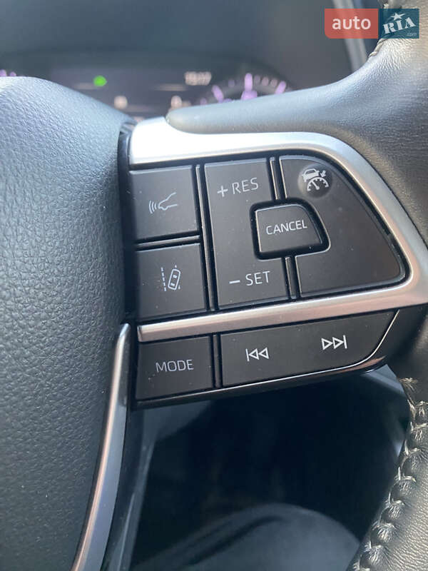 Внедорожник / Кроссовер Toyota Highlander 2022 в Киеве