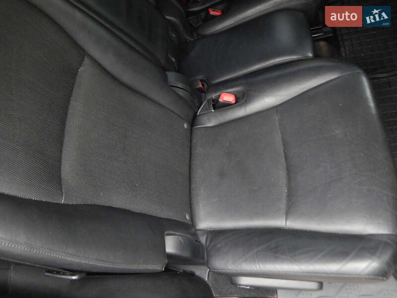 Внедорожник / Кроссовер Toyota Highlander 2010 в Киеве