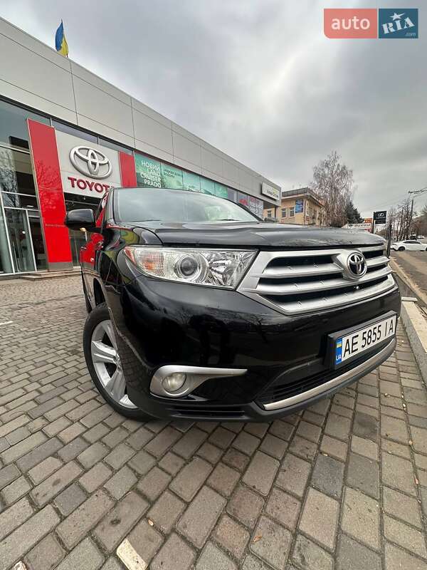 Позашляховик / Кросовер Toyota Highlander 2010 в Кривому Розі