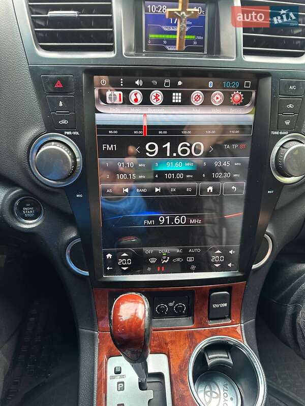 Позашляховик / Кросовер Toyota Highlander 2010 в Кривому Розі