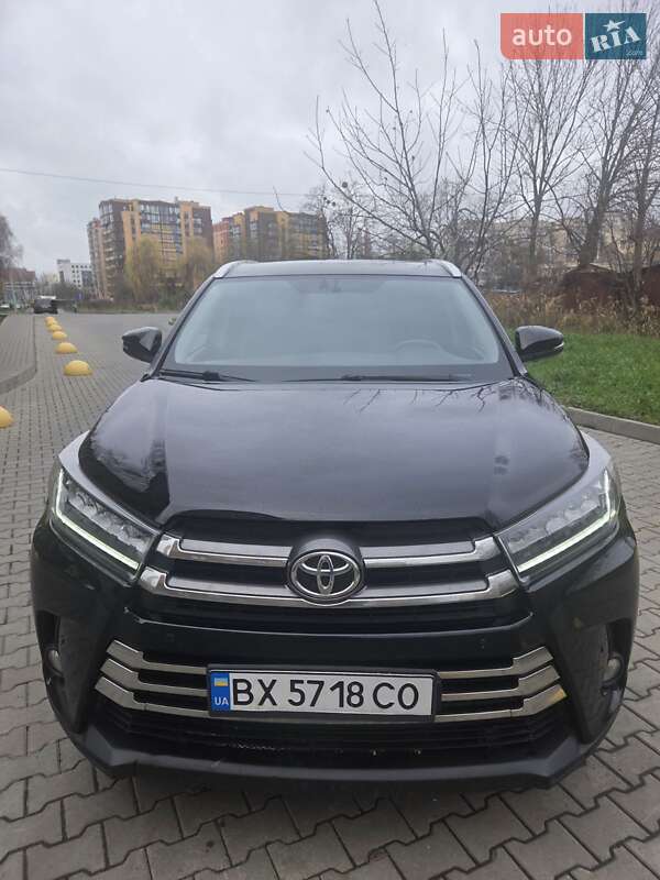 Позашляховик / Кросовер Toyota Highlander 2019 в Хмельницькому
