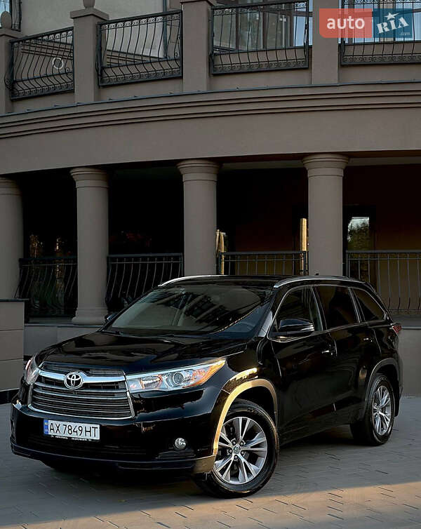 Позашляховик / Кросовер Toyota Highlander 2014 в Харкові