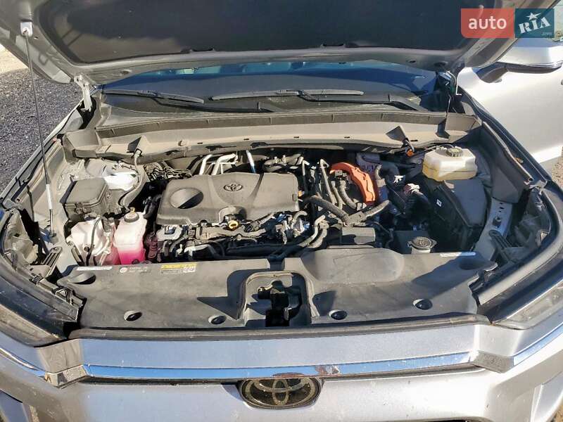 Внедорожник / Кроссовер Toyota Highlander 2024 в Виннице